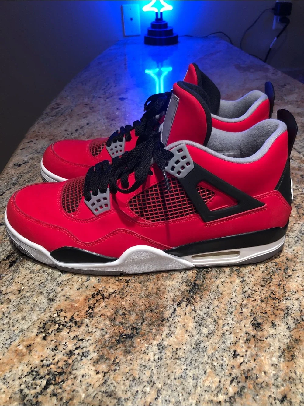 Jordan 4 Retro Toro Bravo (2013)